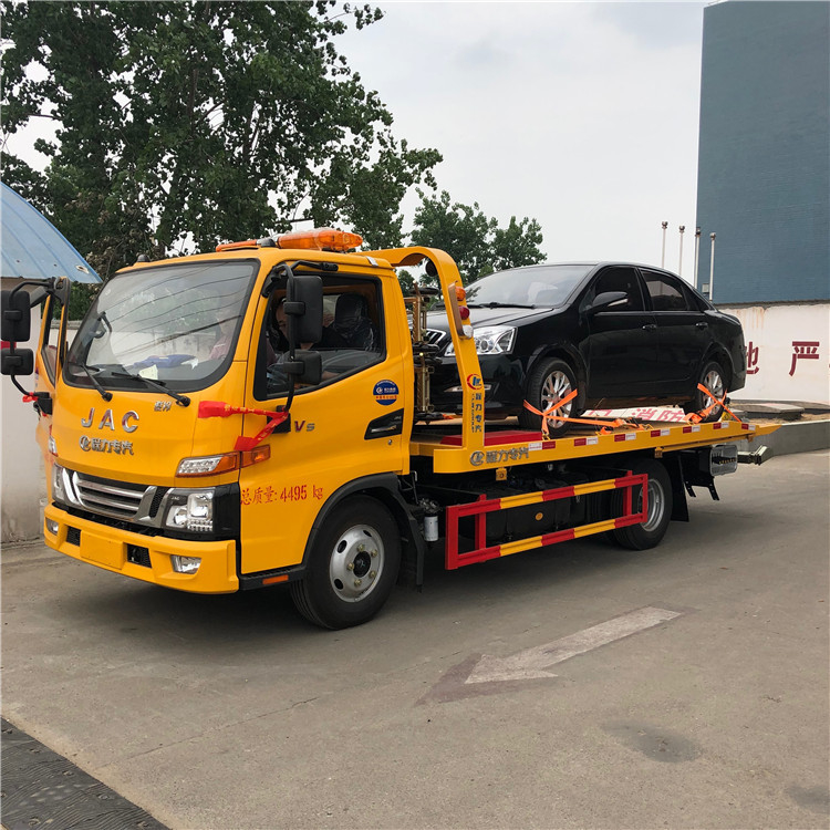 JAC Wheel Lift Tow Truck 100km/H Max Speed, dovere di 4 Ton Flatbed Tow Truck Light
