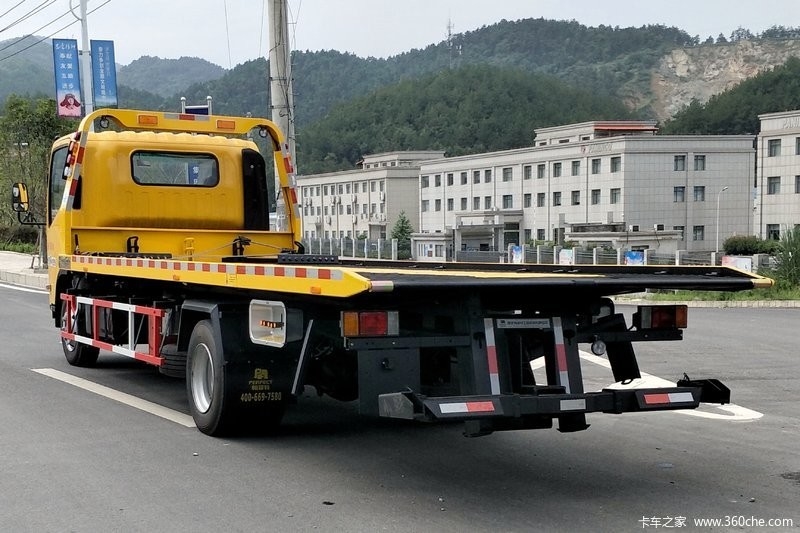 Tipo camion di rimorchio del demolitore di emergenza 5600*2350 millimetro 4x2 del combustibile diesel