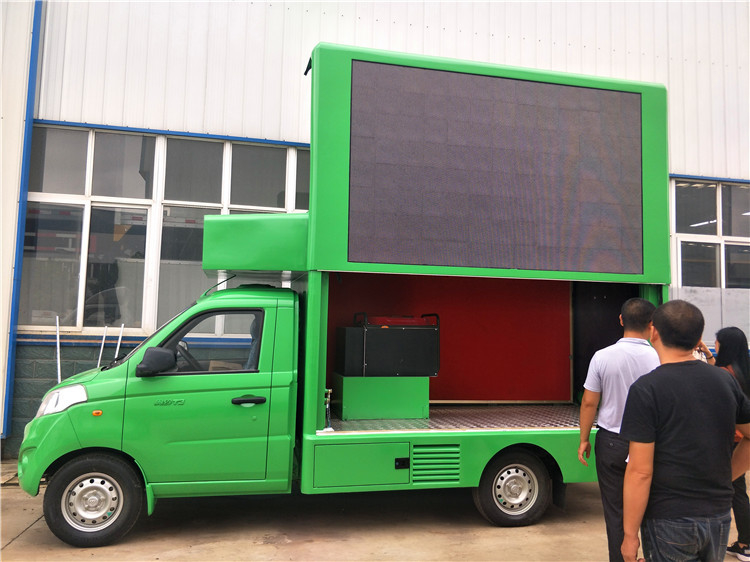 Piccola dimensione mobile delle ruote del camion 4 dello schermo del camion P3 P4 LED del cellulare LED di Foton