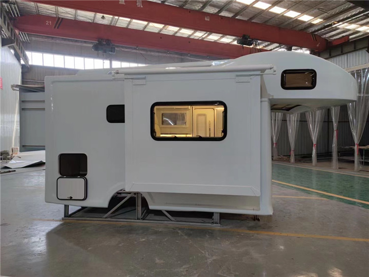 La scatola bianca su misura di Shell Body Luxury Decoration Assembling rv del campeggiatore ha montato