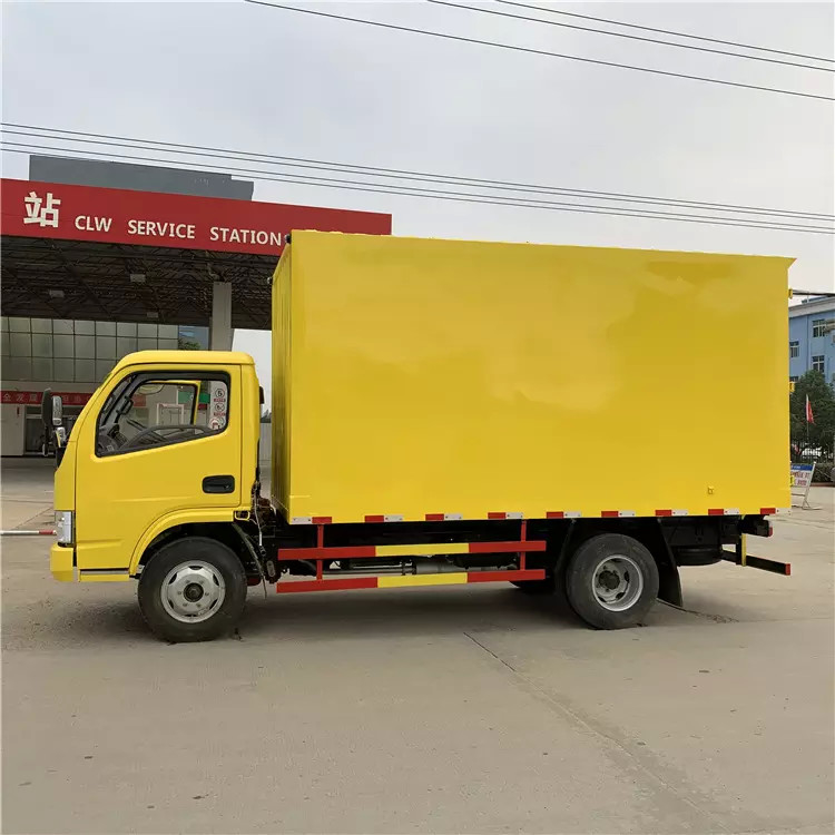 Camion del carico di dimensione di Dongfeng 3,5 Ton Light Duty Van Truck Small