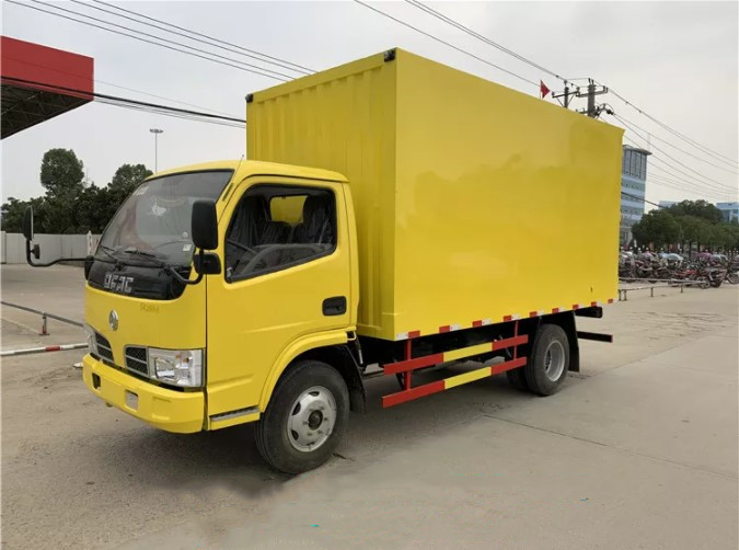 Camion del carico di dimensione di Dongfeng 3,5 Ton Light Duty Van Truck Small