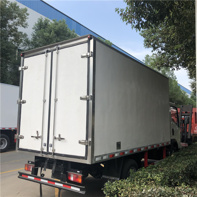 camion di bassa potenza 4x2 5 Ton Diesel Fuel Type del contenitore di furgoni del carico 95km/H