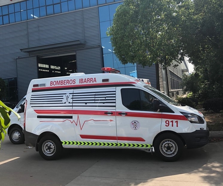6 posti Diesel Medium Duty Ambulance Monitoraggio di emergenza Ford V362 Transit Van Ambulance