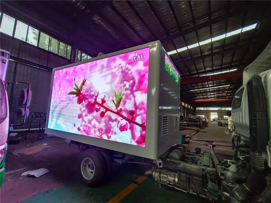 P5 P6 Pubblicità Digital Billboard Mobile LED Display Truck Outdoor Full Color Con Generatore