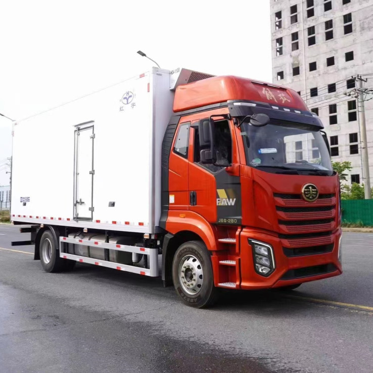 Frutta di FAW 10 Ton Reefer Truck Cold Room Van Truck For Vegetable And