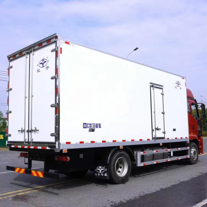 Frutta di FAW 10 Ton Reefer Truck Cold Room Van Truck For Vegetable And