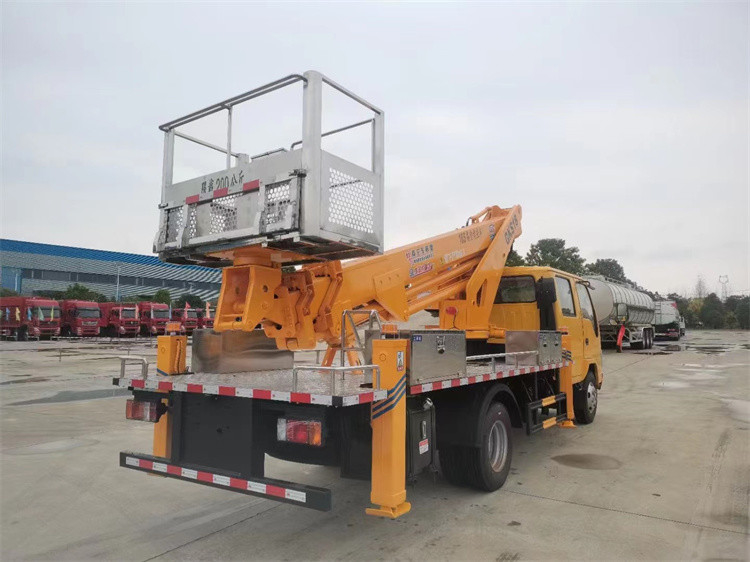 Isuzu 18m Piattaforma di lavoro aereo idraulica Camion uomo telescopio elevatore 360° Girare