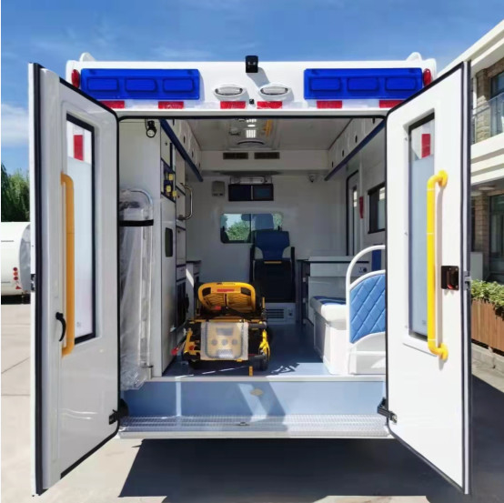Tipo di azionamento professionale dell'automobile 4x4 dell'ambulanza di emergenza ambulanza di Iveco dell'EURO 5