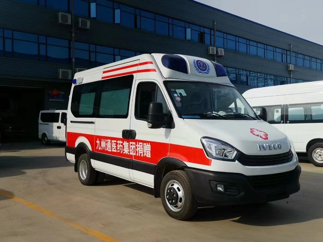 Ambulanza con dimensioni generali 5670 X 2011 X 2790 e peso lordo approssimativo X 4000