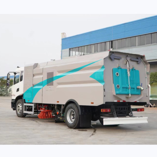 100 Km/h Mini Foton Vacuum Road Sweeper Truck per la pulizia accurata 95Hp Sweeper truck