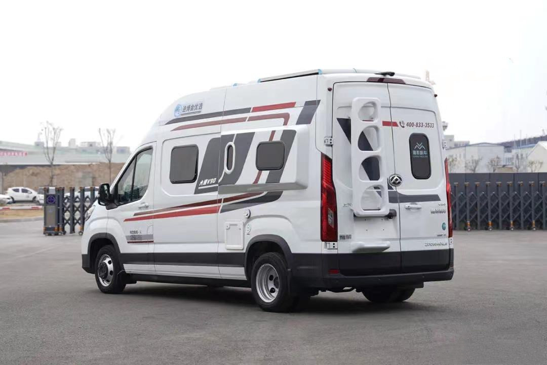 SAIC V90 Motorhome RV Caravan Outdoor Camper Touring Car in vendita