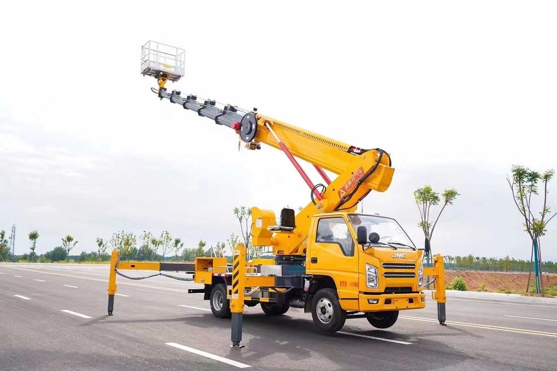 Piattaforma di lavoro aereo JMC per camion Dimensioni L X W X H Mm 5995*2050*2900mm