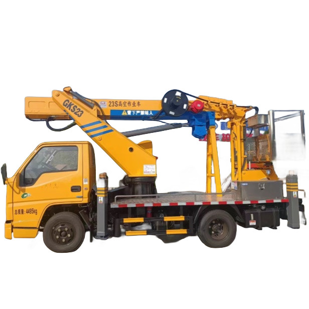 Camion con piattaforma di sollevamento elevata per operazioni semplici