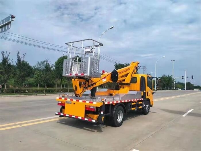 3.5T Piattaforma di lavoro aerea per carico dell'asse posteriore per camion - QuanChai Q23-132E60 Modello