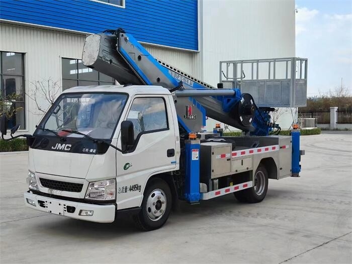 QuanChai/Q23-132E60 Camion di piattaforma di lavoro aerea con telaio JMC 1540/1540 mm sospensione