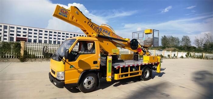 132 HP Euro 5 Aerial Work Platform Truck di Dongfeng versatile ed efficiente
