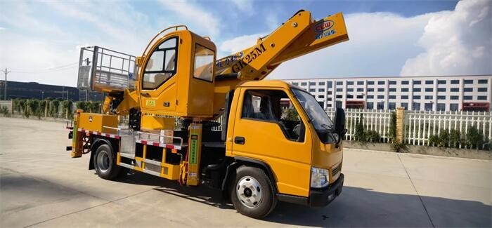 132 HP Euro 5 Aerial Work Platform Truck di Dongfeng versatile ed efficiente
