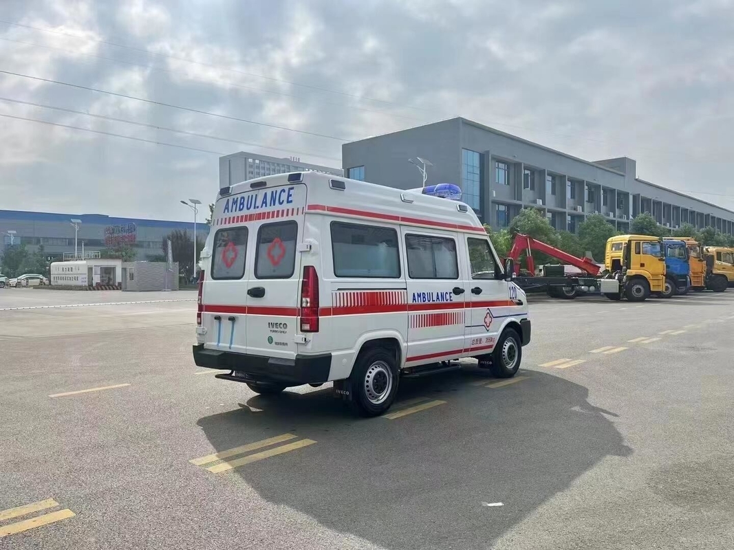 Ambulanze LHD/RHD 4x2/4x4 Tipo di azionamento Nave di trasporto di grandi dimensioni Ambulanza in vendita