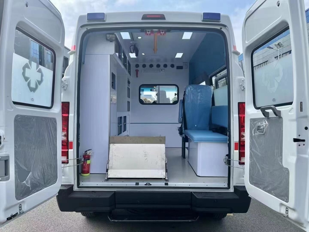 Ambulanze LHD/RHD 4x2/4x4 Tipo di azionamento Nave di trasporto di grandi dimensioni Ambulanza in vendita