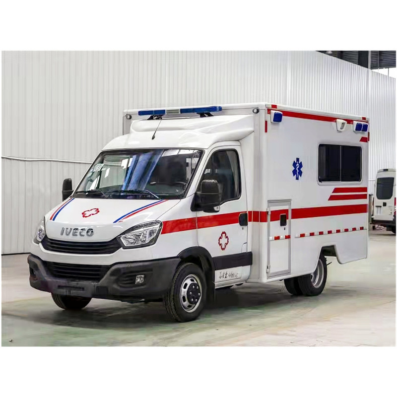 Ambulanza medica Efficiente e affidabile Veicoli medici mobili Trasmissione 5 1 Velocità massima 130 Km/h