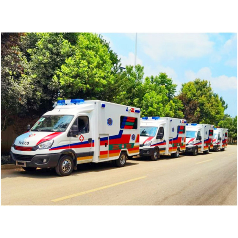 Ambulanza medica Efficiente e affidabile Veicoli medici mobili Trasmissione 5 1 Velocità massima 130 Km/h