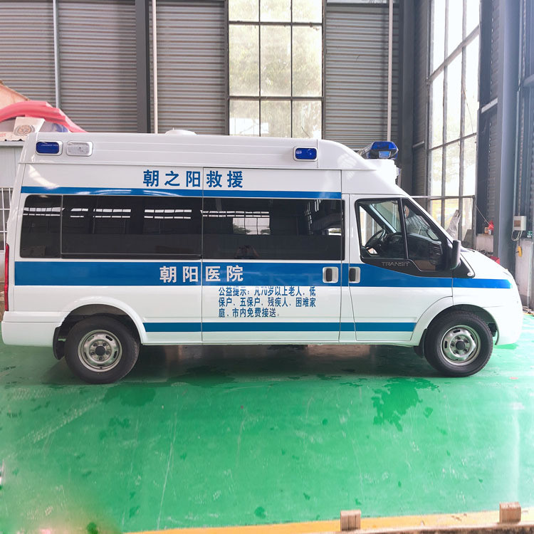 Ambulance auto Personalizzabile Veicoli medici mobili 3-8m Lunghezza 4x2 Tipo di guida