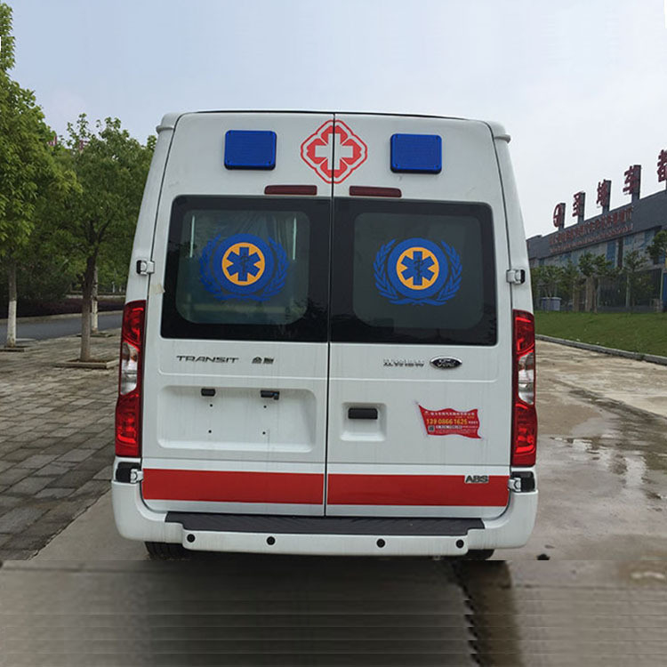 Ambulance auto Personalizzabile Veicoli medici mobili 3-8m Lunghezza 4x2 Tipo di guida