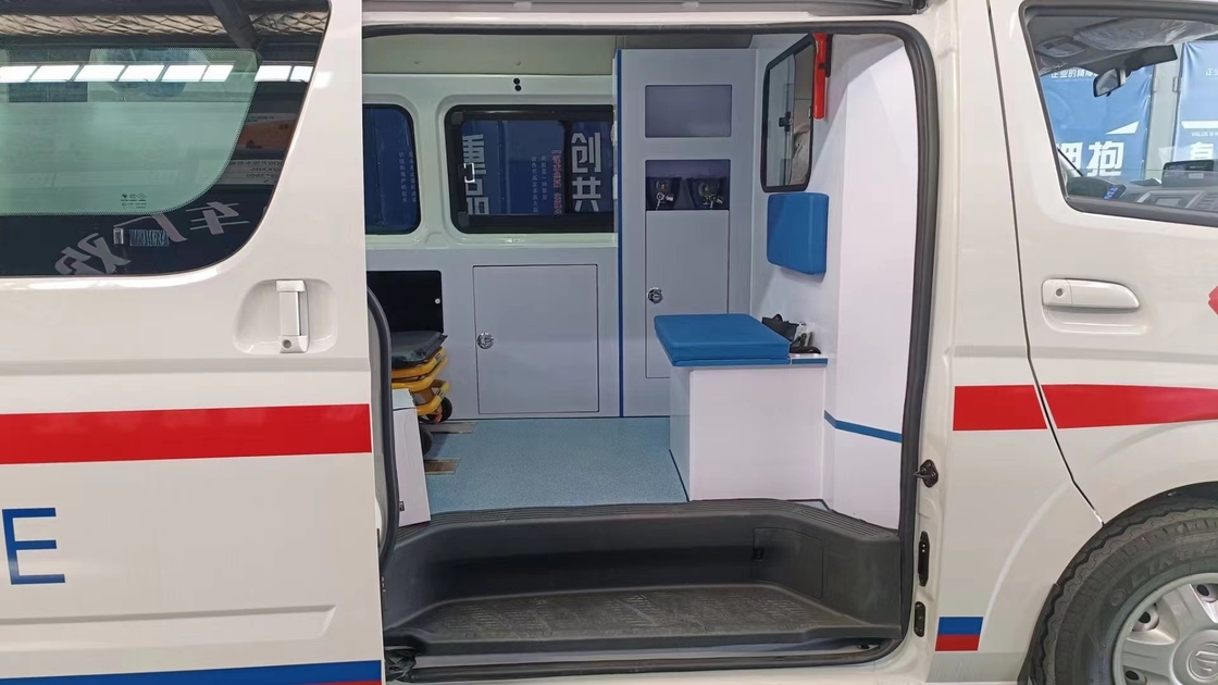 Ambulanza 130 km/h Velocità massima Clinica mobile con sospensione anteriore/posteriore di 1320/1160 mm