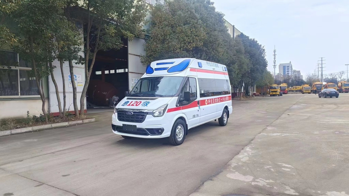 Tipo di trasmissione manuale 2024 Ford Ambulance di emergenza