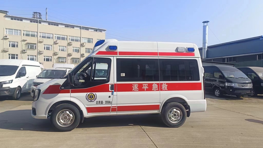 Cina 4*2 Motore diesel Ambulanza di emergenza GVW 3510 Kgs Ambulanza per veicoli