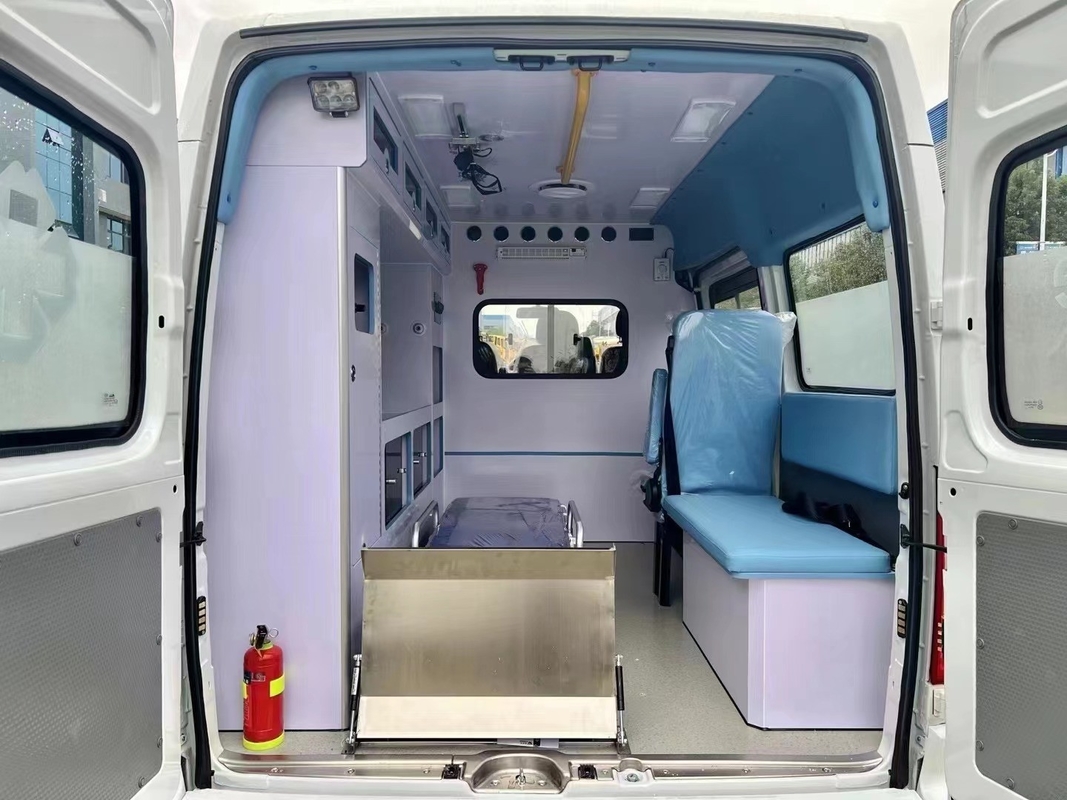 Cina 4*2 Motore diesel Ambulanza di emergenza GVW 3510 Kgs Ambulanza per veicoli