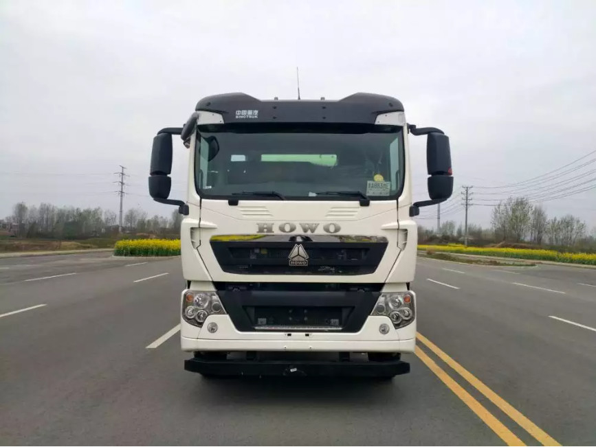 Mixer per camion a 6*4 motori con base delle ruote 3825 1350 mm e 336 cavalli