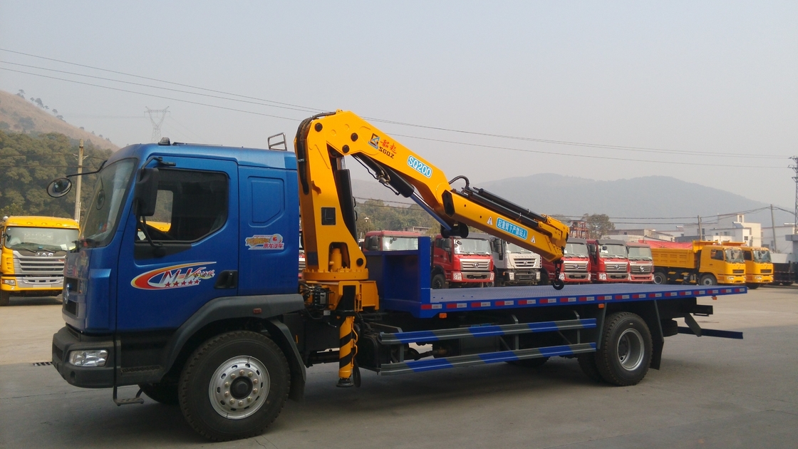 5 6 7 8 tonnellate gru montate su camion con velocità massima di 90 Km/h 4*2 Telescopico camion montato su gru