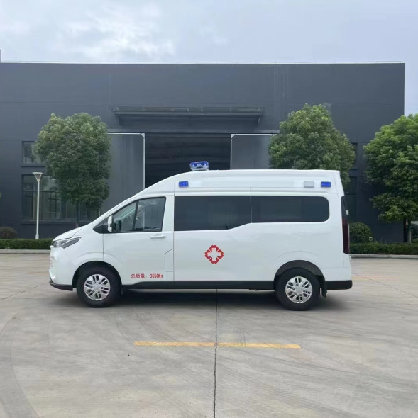 Mini Ambulance Tipo 3 Potenza nominale 103KW Velocità massima 145km/h