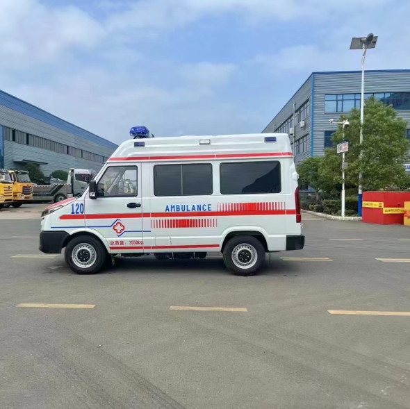 Iveco Ambulance 2800 mm furgoni ambulanti a base di ruote con 90 kW di potenza nominale e 3550 kg di peso lordo