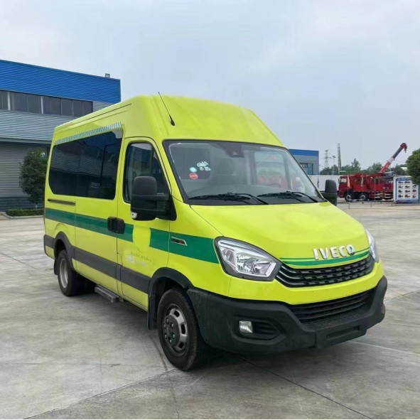 4*2 Iveco Ambulanze Euro 6 classico Veicolo di soccorso di emergenza con velocità massima 145 km/h