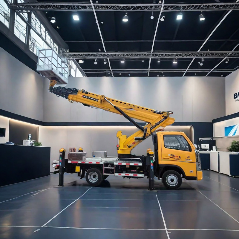 Cina Foton 4*2 Aerial Work Truck 24 metri braccio pieghevole 115HP personalizzato