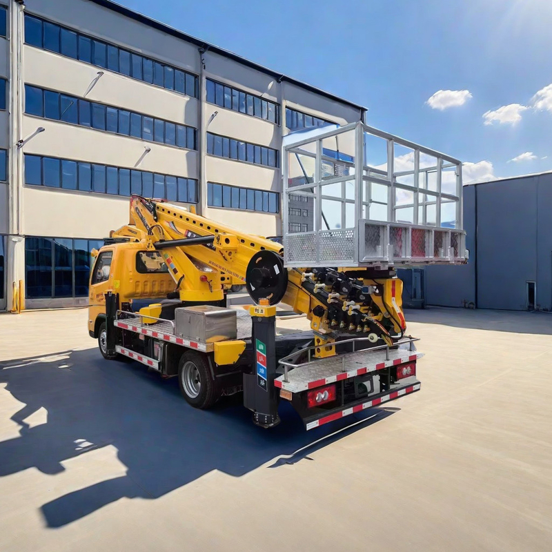 Cina Foton 4*2 Aerial Work Truck 24 metri braccio pieghevole 115HP personalizzato