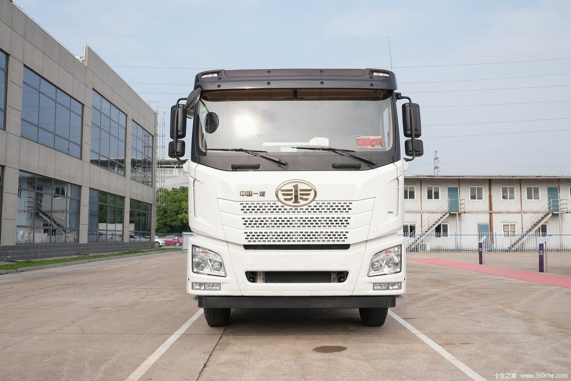 Euro 5 12 ruote di cemento miscelatore camion di cemento diesel 12m3 di cemento cemento camion con pompa in vendita