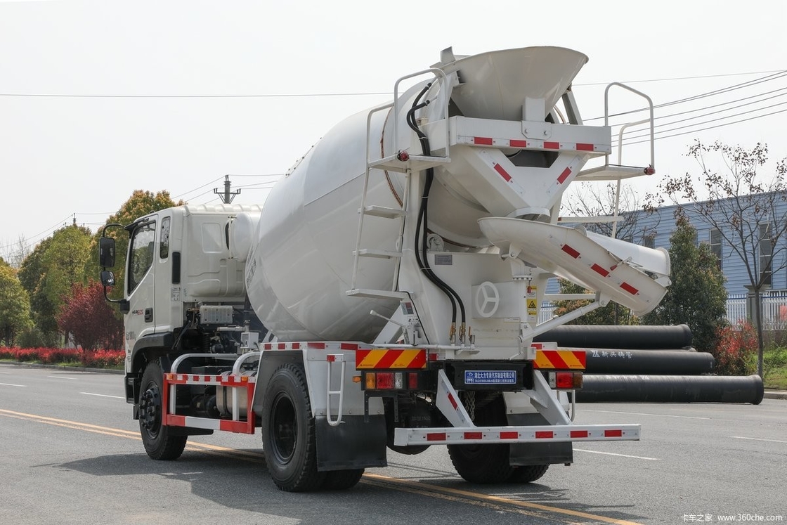 Euro 3 Foton Piccolo Mixer di calcestruzzo da 3 metri cubi 83 Max Speed ((Km/H) Truck Mixer Truck