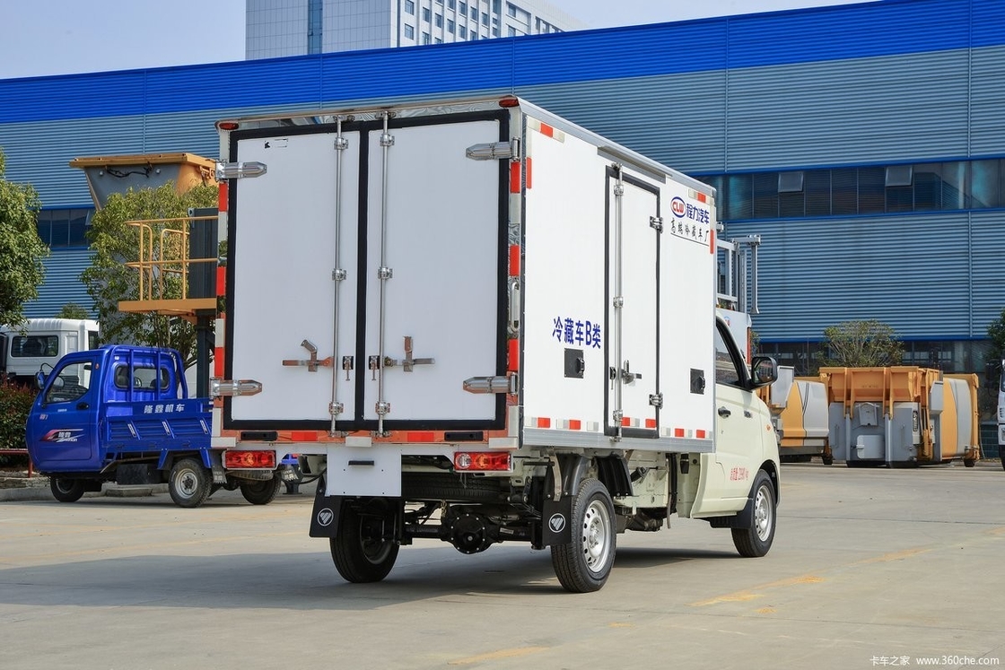 Furgone di raffreddamento Dongfeng 4x2 6x4 Furgoni di ambulanze 10 tonnellate -5 a -15 gradi