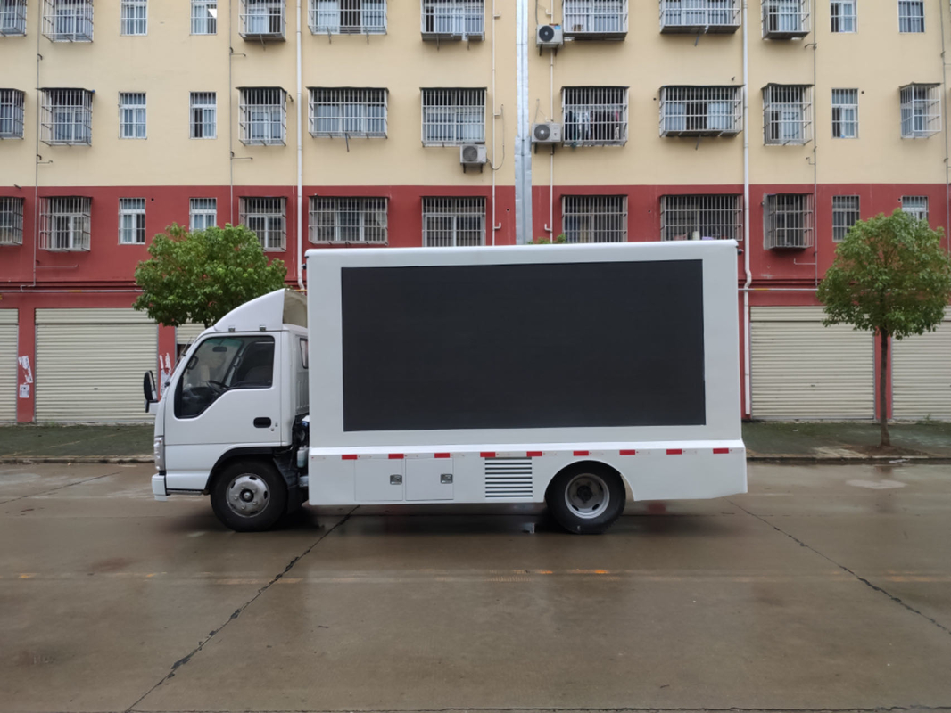 Isuzu P5 P6 P4 Truck montato LED Display 3840*1728mm Mobile LED Screen Trailer 102HP