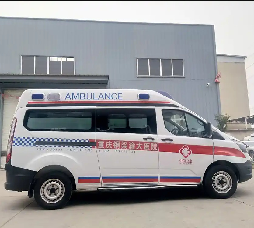 4*2 Ford 5+1 Trasmissione di emergenza Ambulanza