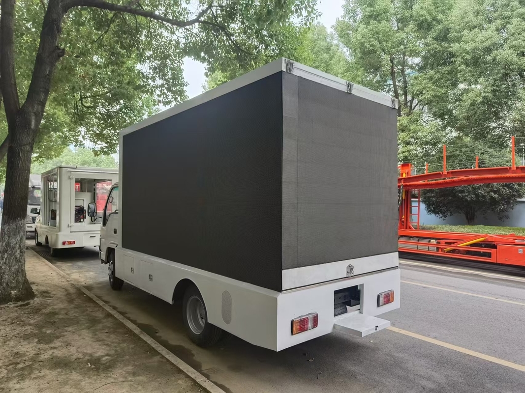 Camion per cartelloni pubblicitari mobili a colori P5 P6 a LED Camion per cartelloni pubblicitari digitali mobili isuzu